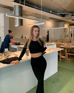 [2024.10.25] haileygrice_464572814_1242514343456144_325788456255554719_n.jpg