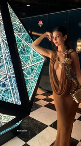 [2024.10.25] victoriajustice_remiwolf_464510824_470720525348670_6499902784363594722_n.jpg