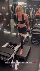 [2024.10.26] elizabethcturner_AQOiVb4.jpg