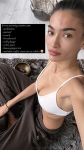 [2024.10.26] kellygale_464272520_903027004663382_6842772874938591425_n.jpg