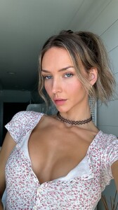 [2024.10.26] rachelc00k_464759638_603610665657979_6807999912495301433_n.jpg