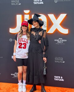 [2024.10.27] taylor_hill_464947395_18470955631024492_1431345960553489787_n.jpg