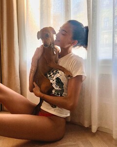 [2024.10.28] kellygale_464886136_18465718516013580_2086283324318776035_n.jpg