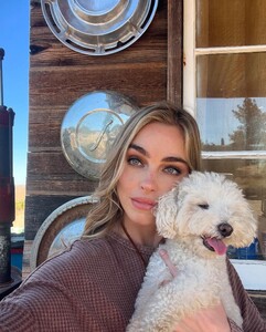 [2024.10.10] elizabethcturner_462701834_18461601925052750_841698422894883361_n.jpg