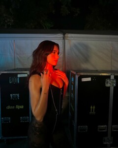 520061118_dualipa-7.jpg