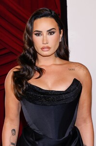 520759896_demi3-3.jpg
