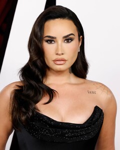 520759937_demi3-11.jpg
