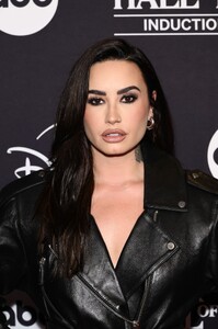 524062272_demi-11.jpg