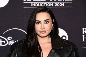 524062279_demi-12.jpg