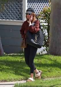 Ashlee-Simpson---Seen-morning-pilates-class-in-Los-Angeles-13.jpg