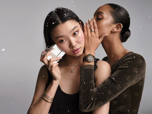 CHANEL-JOAILLERIE_FOR-DIGITAL_END-OF-YEAR_Mona-TOUGAARD_Yoon-Young-BAE-1536x1152.thumb.jpeg.6cbecaba16af984775909bdf5364cd4d.jpeg