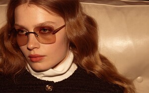 CHANELFall-Winter2024-25eyewearcollection_06.thumb.jpg.49f31eb347eae7dc9a17c88efddced53.jpg