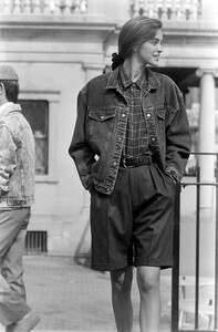 CalvinKlein_Jeans_Fall1988_Mary_Matthews_009.jpg