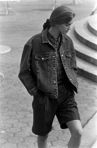 CalvinKlein_Jeans_Fall1988_Mary_Matthews_020.jpg