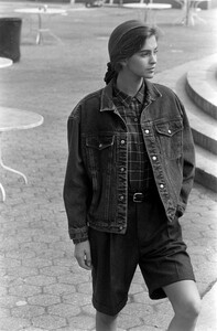 CalvinKlein_Jeans_Fall1988_Mary_Matthews_021.jpg