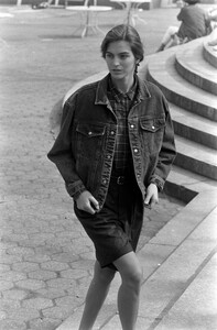 CalvinKlein_Jeans_Fall1988_Mary_Matthews_024.jpg