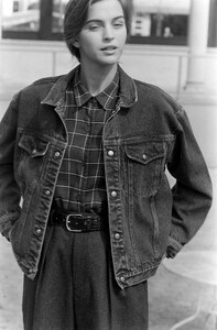 CalvinKlein_Jeans_Fall1988_Mary_Matthews_027.jpg