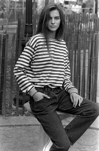 CalvinKlein_Jeans_Fall1988_Mary_Matthews_049.jpg
