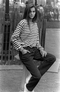 CalvinKlein_Jeans_Fall1988_Mary_Matthews_050.jpg