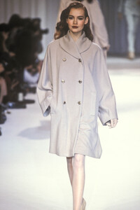 Chloe1992FW8.thumb.jpg.4fcc0a1a2cc71d588aceab48e08608dc.jpg