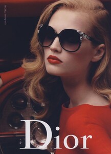 Dior_Eyewear_Fall_Winter_2009_10_01.thumb.jpeg.51f8cfe92e8069e025553480869469a0.jpeg