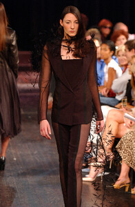 DominiqueSirop2003HauteCouture18.thumb.jpg.68238dcd257982eb4562ea20385a05a3.jpg