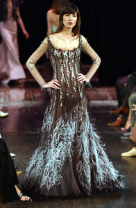 DominiqueSirop2003HauteCouture85.thumb.jpg.046d7ae47f73988e4ec88ed8f812f269.jpg