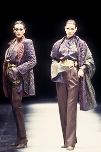 GianfrancoFerre1993FW39.thumb.jpg.5669ed09dcf72af962fff633824d2f71.jpg