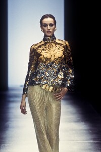 GianfrancoFerre1993FW45.thumb.jpg.2d313a6cd0a61c5dff95510d0a67c7b8.jpg