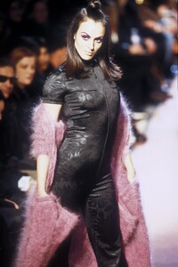 JeanPaulGaultier1996FW13.thumb.jpg.6a193845d40554f0530cdf54e3d96807.jpg
