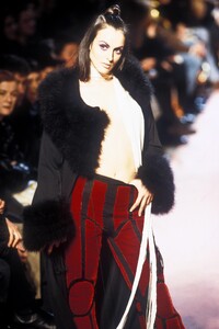 JeanPaulGaultier1996FW8.thumb.jpg.acba2b7cc3de6117d3ab9a68680474a3.jpg