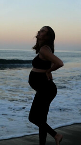 Josephine Skriver - TikTok 91.jpg