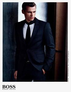 Lindbergh_Boss_by_Hugo_Boss_Fall_Winter_2009_10_06.thumb.jpeg.921bd7ec062eb0f6a38cc31d631b45e3.jpeg