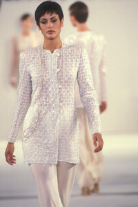 OscardelaRenta1994SS8.thumb.jpg.707ce96cdea6f37938bf366ba1d0a34c.jpg