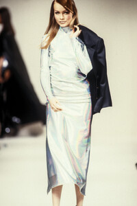 PacoRabanne1993WomenRTW78.thumb.jpg.ae8381e8139e13a777c45c49c02c486c.jpg