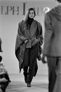 Ralph_Lauren_FW1989_Mary_Matthews_01.jpg