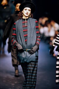 SoniaRykiel1993FW5.thumb.jpg.3d7eb455d7ec13af1524c0c4c9c4903b.jpg