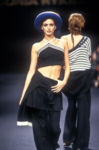 SoniaRykiel1994SS13.thumb.jpg.e15de97449634ae704bb5488223f9caf.jpg