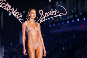 The2024VictoriasSecretFashionShow5.png.e5ba05efd264dbf481394bf5165b2087.png