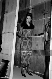 Todd Oldham Fall 1992 Ready to Wear Backstage News Photo - Getty Images (3).jpeg