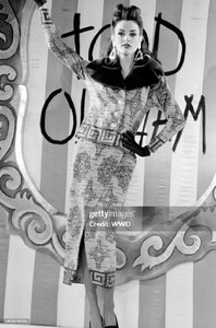 Todd Oldham Fall 1992 Ready to Wear Runway Show News Photo - Getty Images (1).jpeg