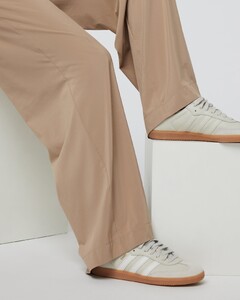 Villa Wideleg (Goldenrod) VW4047GDR_FA24_W_ECOMM_PANTS_DETAIL_6.jpg