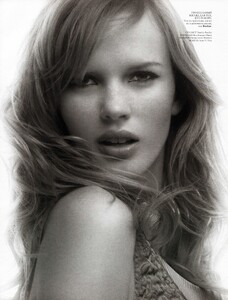 VogueRussia_March2005_AnneV_14.jpg