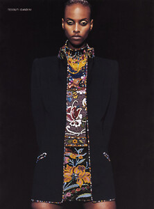 YasminWarsame_ Ungaro HC Vogue IT 09 2002phGregKadel_01.jpg
