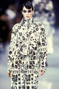 YohjiYamamoto1992SS33.thumb.jpg.1c2d26bd35d233b12cd6a0dce7a0ea4d.jpg