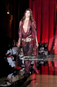 Zulfiya f03elieSaab-3r.jpg