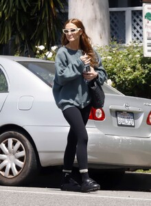 ashlee-simpson-in-casual-outfit-in-los-angeles-05-02-2024-4.jpg