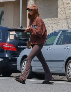 ashlee-simpson-runs-errands-in-la-05-13-2024-6.jpg