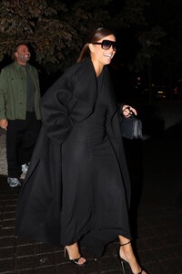 eva-longoria-arrives-back-at-her-hotel-in-paris-09-27-2024-1.jpg