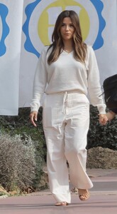 eva-longoria-out-and-about-in-marbella-10-25-2024-3.jpg